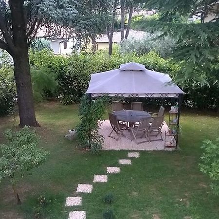 B&B Il Glicine Bedizzole Exteriör bild