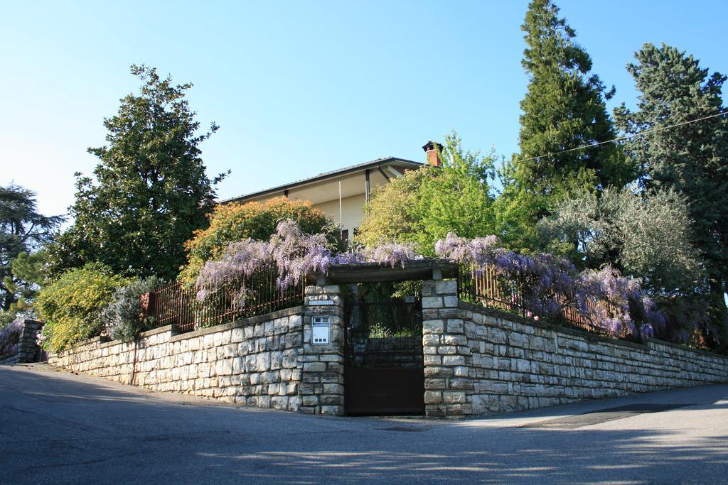B&B Il Glicine Bedizzole Exteriör bild