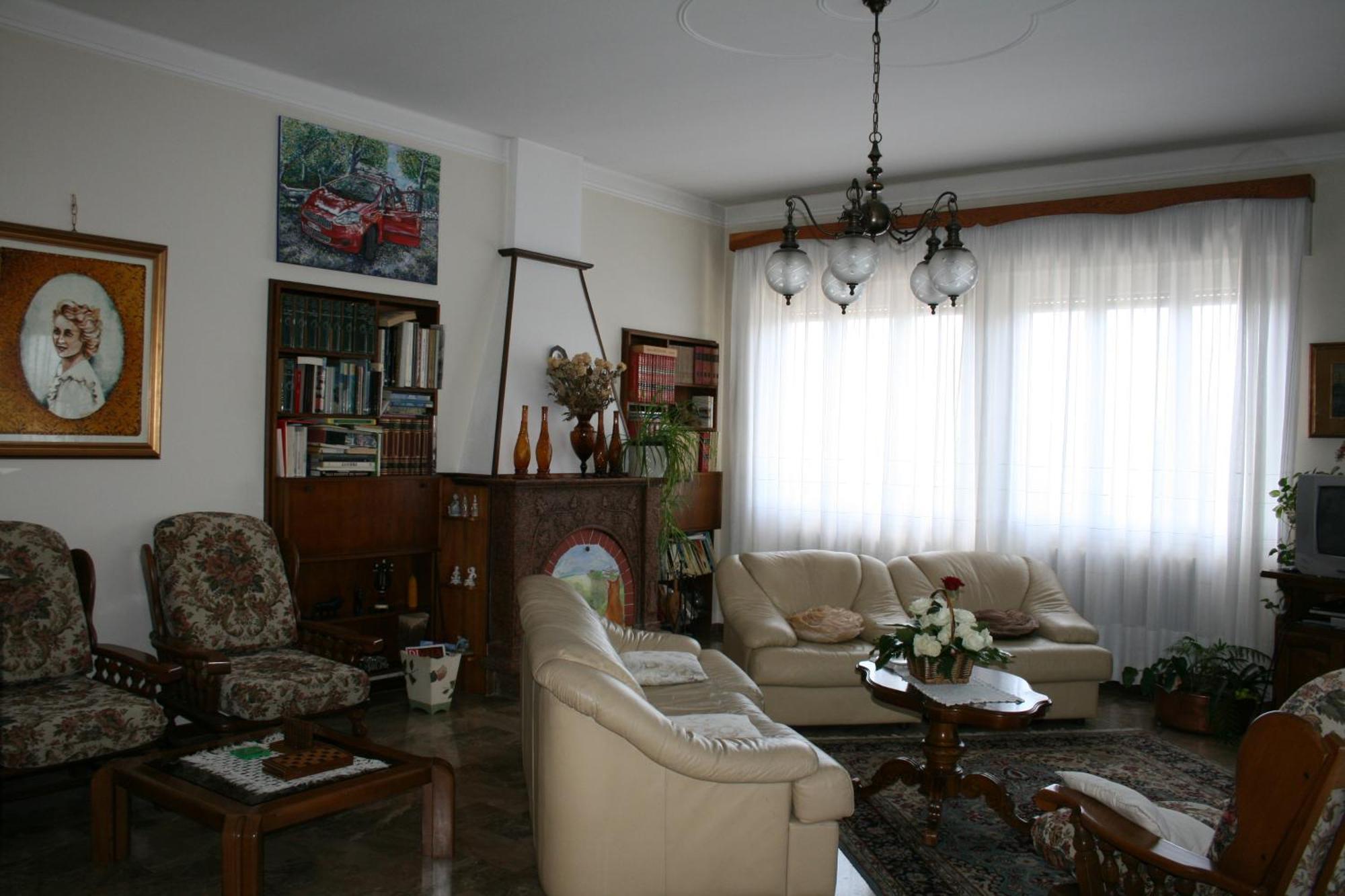 B&B Il Glicine Bedizzole Exteriör bild