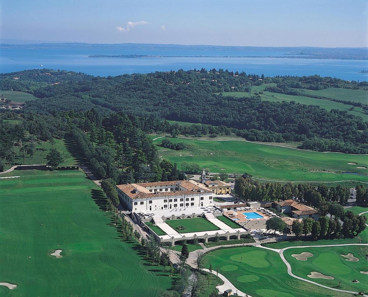 B&B Il Glicine Bedizzole Exteriör bild