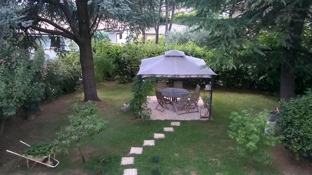 B&B Il Glicine Bedizzole Exteriör bild