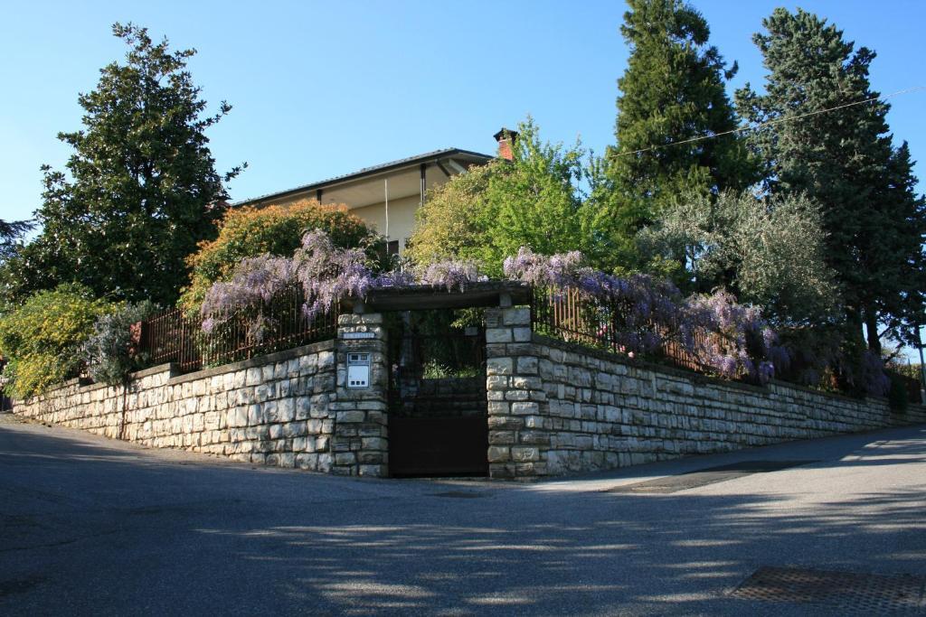 B&B Il Glicine Bedizzole Exteriör bild